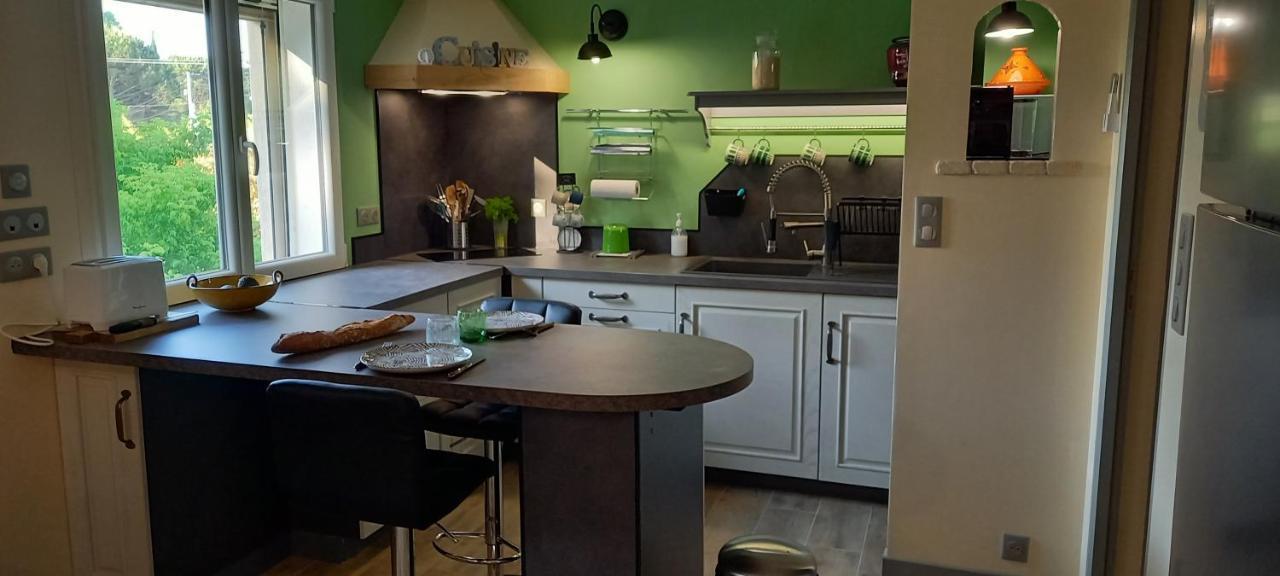 Logement Lumineux, Entierement Renove Avec Jardin Caumont-sur-Durance Eksteriør billede