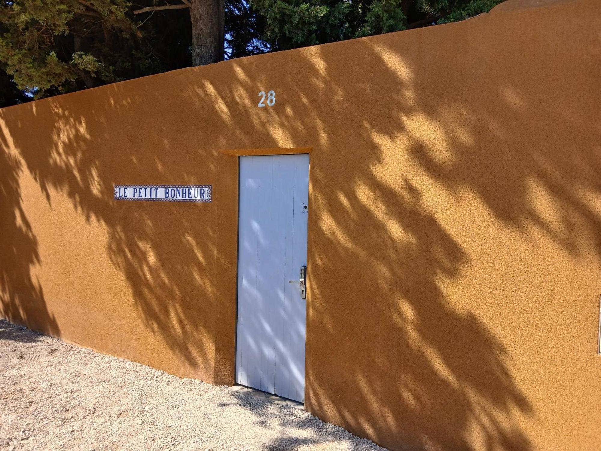 Logement Lumineux, Entierement Renove Avec Jardin Caumont-sur-Durance Eksteriør billede